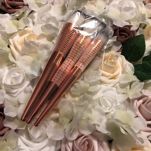Alamar Brush Trio
